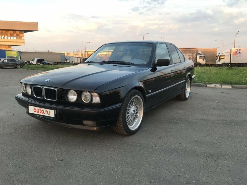 BMW 525i e34 черная