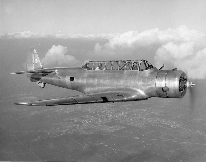 «Валти» (Vultee v-11)