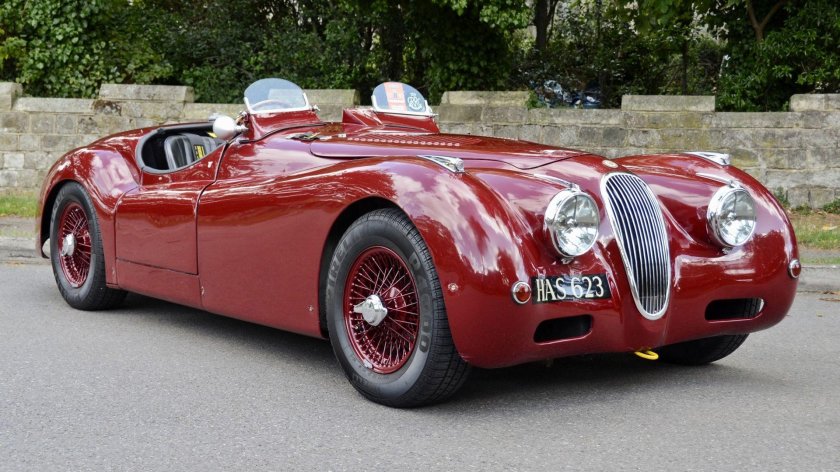 Jaguar xk120 roadster