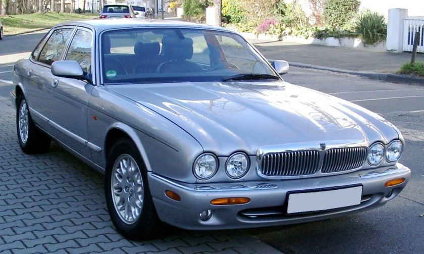 Jaguar XJ x300