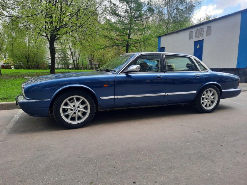Jaguar xj ii x308