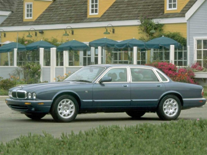 Jaguar XJ 2000