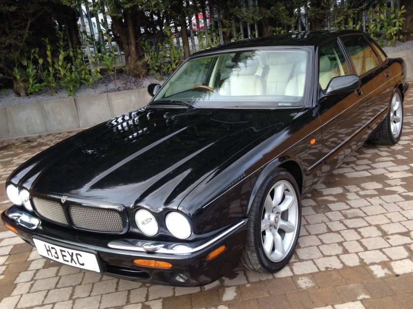 Jaguar XJ x308
