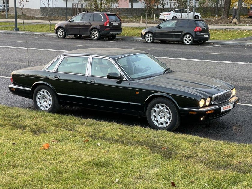 Jaguar xj 2000