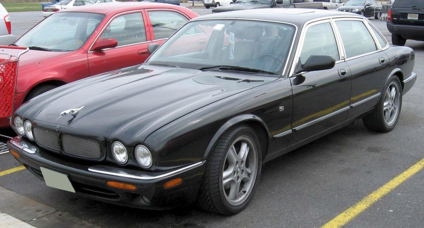 Jaguar XJR x308