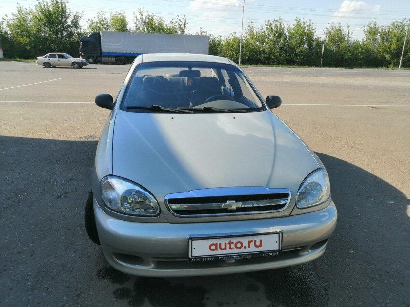 Шевроле Ланос 2008 серебристый