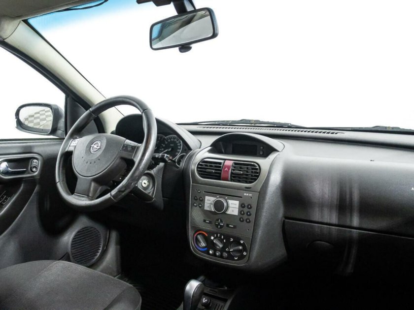 Опель корса 2005 салон