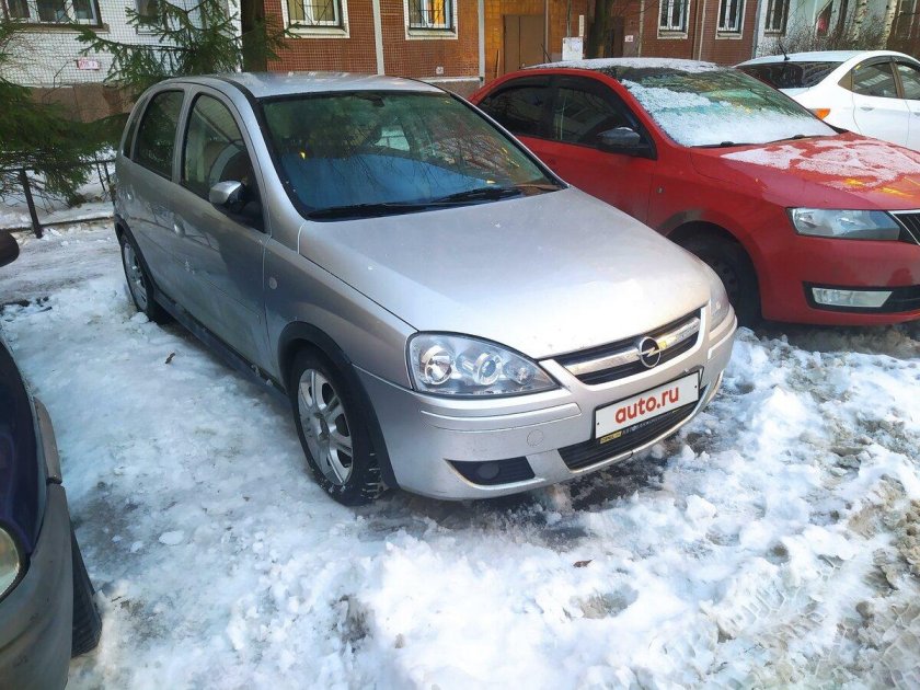 Опель Корса 2005 года