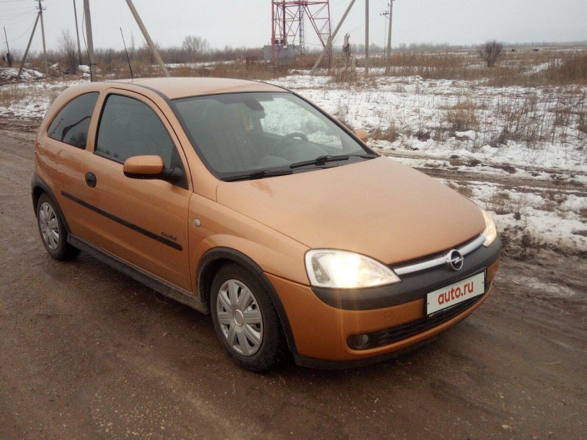 Опель Корса 2003 года