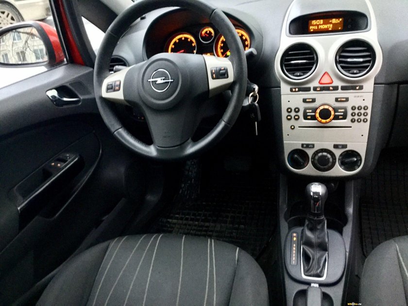 Opel Corsa 2008 салон