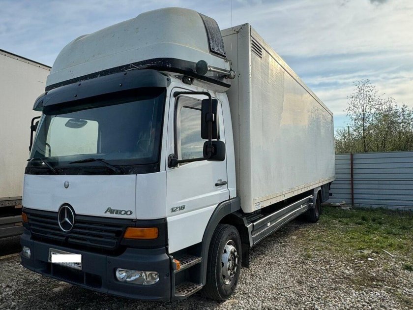 Мерседес атего тентованный 5т