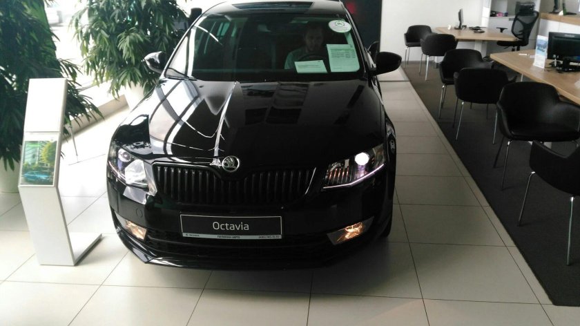 Skoda Octavia a7 FL черная