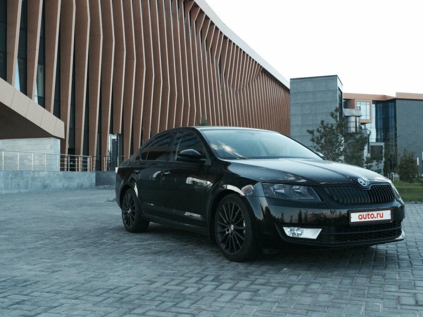 Skoda Octavia a7 черная
