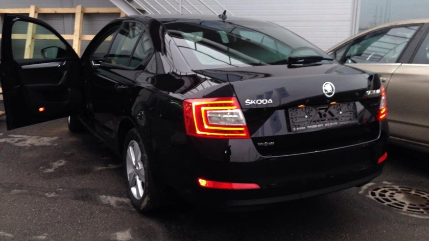 Skoda Octavia a7 черная