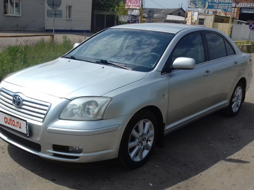 Тойота Avensis 2005