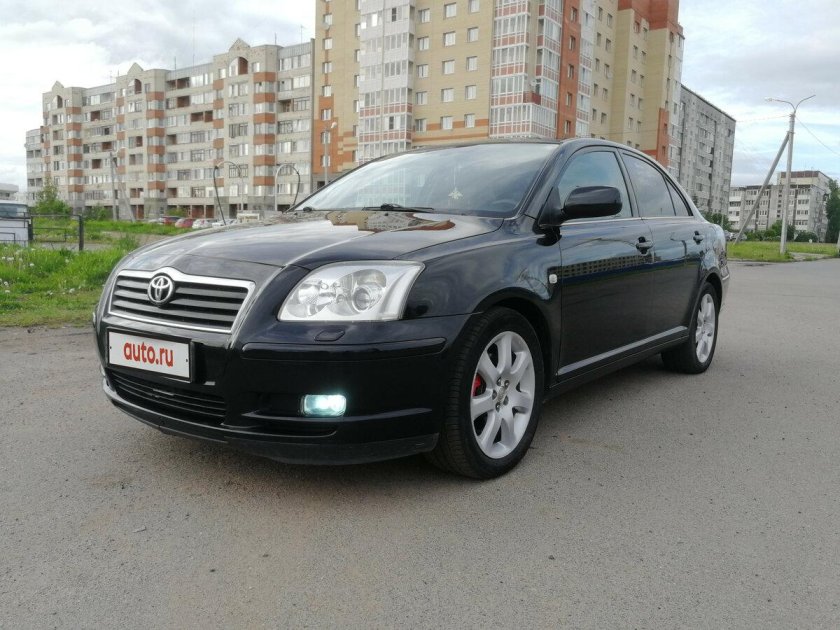 Toyota Avensis II 2005