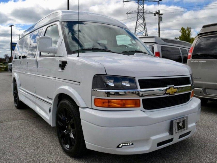 Chevrolet Express 2