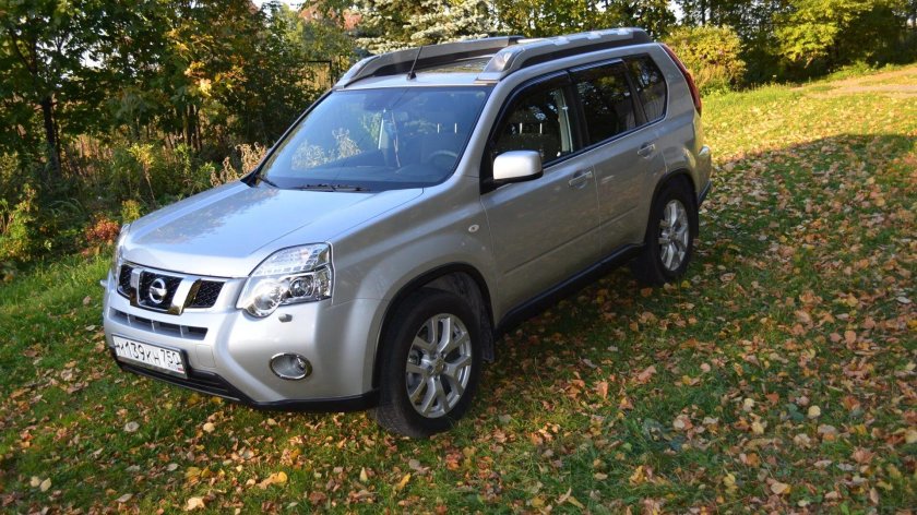 Nissan x-Trail t31 серебристый