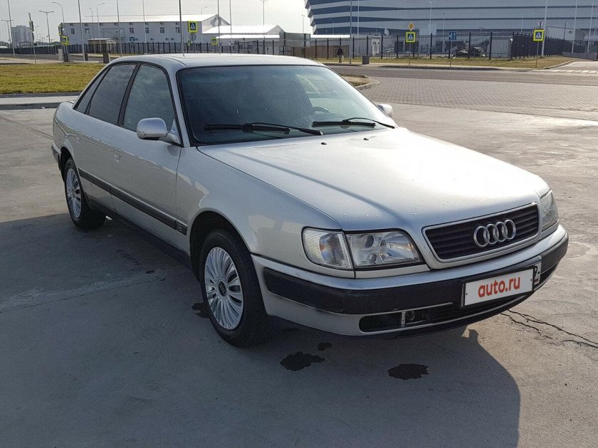 Ауди 100 с4 серебристая