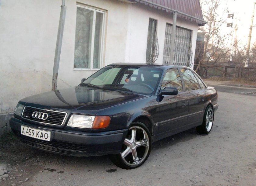 Audi 100 c4