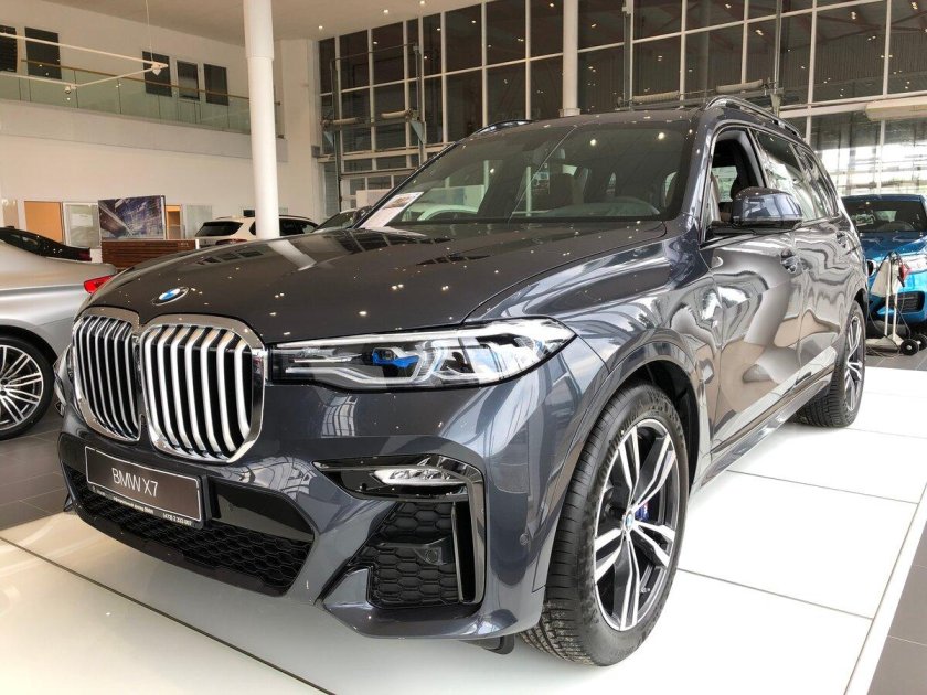 BMW x7 m50i 2019