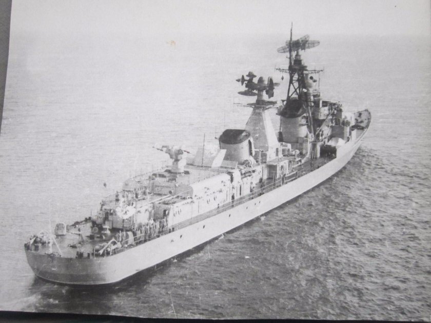 Эскадренный миноносец Несокрушимый