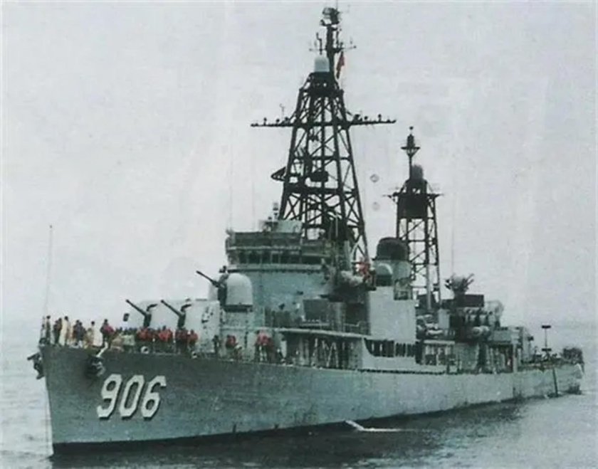 Эсминец сил самообороны японии