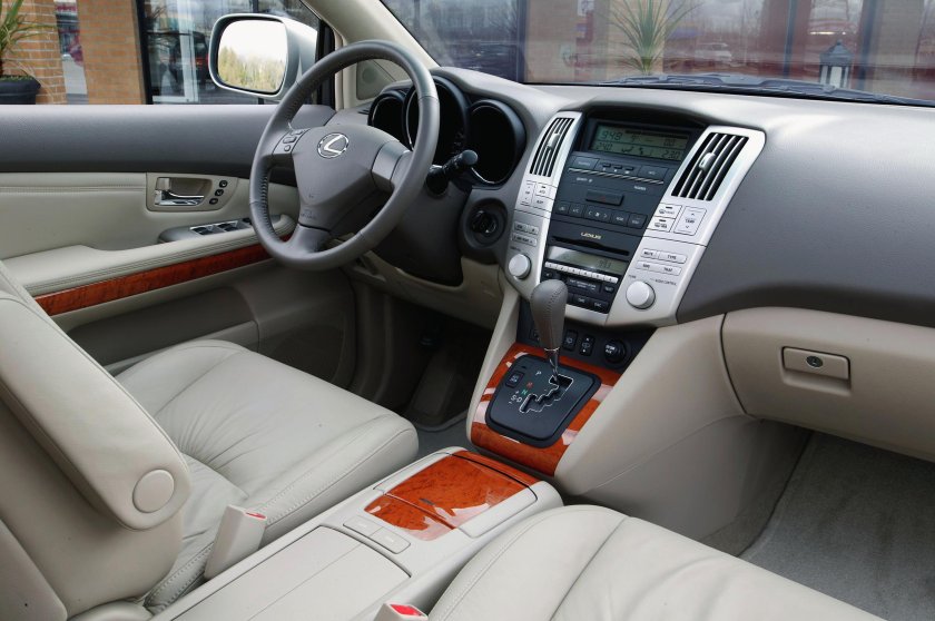 Лексус РХ 330