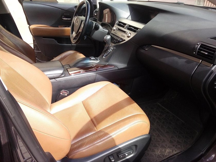 Коричневый салон Лексус rx300