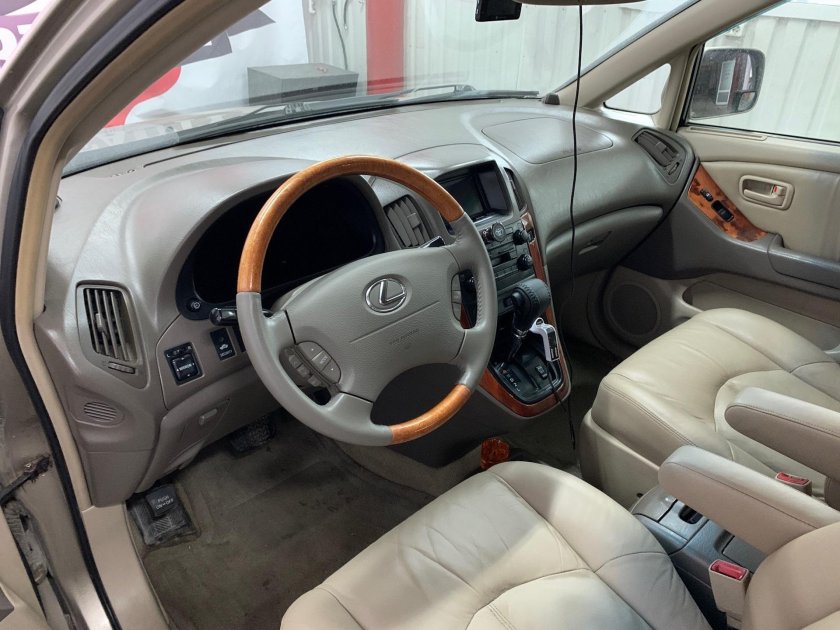 Лексус РХ 300 салон