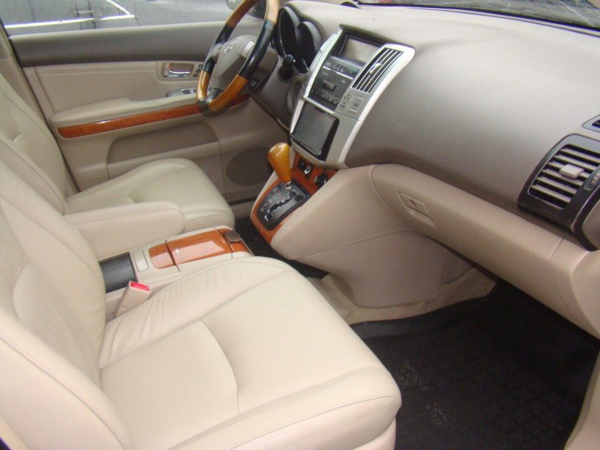 Лексус РХ 330 салон