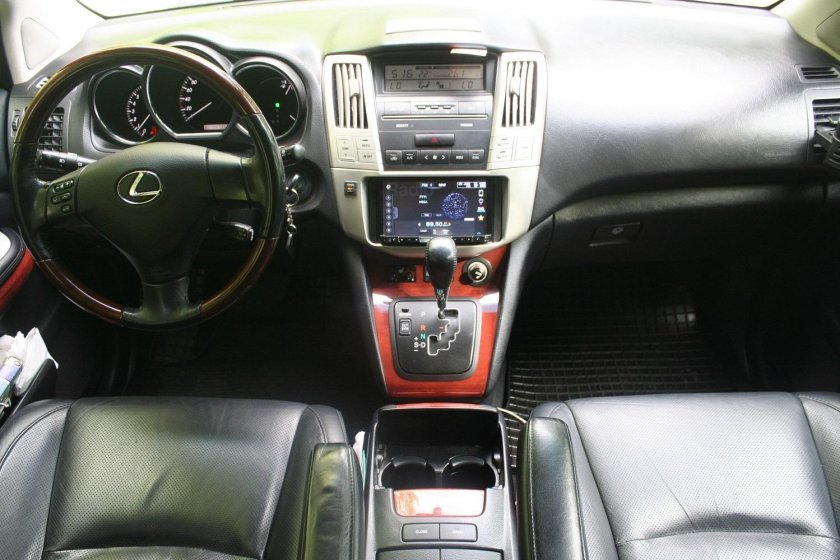 Салон Лексус РХ 350 2007