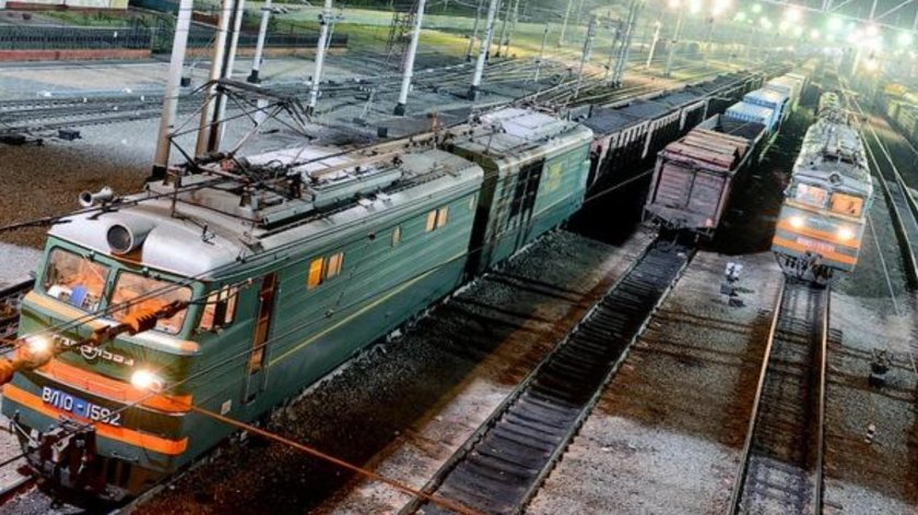 На станции поездов