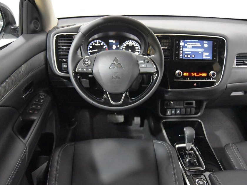 Митсубиси Аутлендер 2020