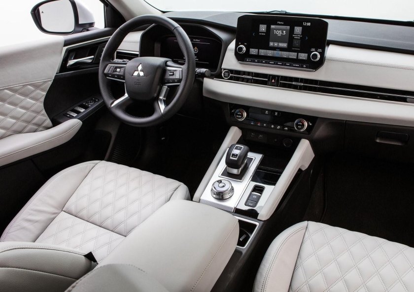 Mitsubishi Outlander 2022