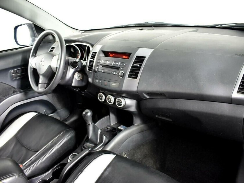 Митсубиси Аутлендер 2 2008