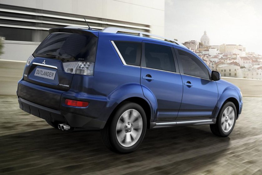 Mitsubishi Outlander XL 2010