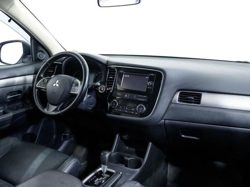 Mitsubishi outlander 2012