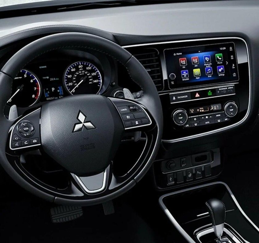 Mitsubishi Outlander 2020 салон