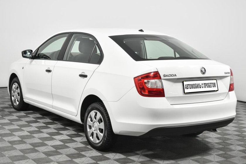 Шкода рапид 2017 белый