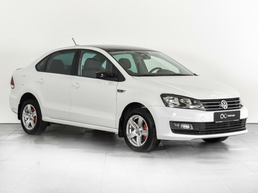 Шкода Рапид белая