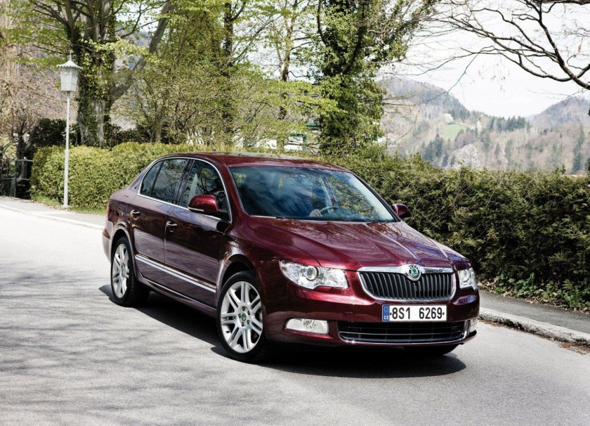 Škoda Superb 2 поколения