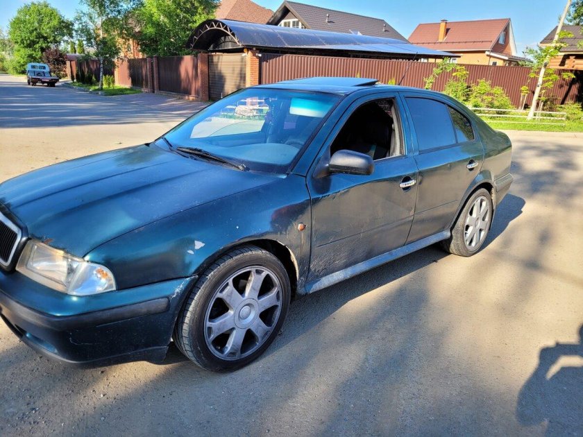 Шкода Октавия 1998
