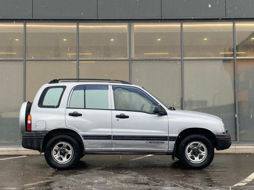 Chevrolet tracker 2001