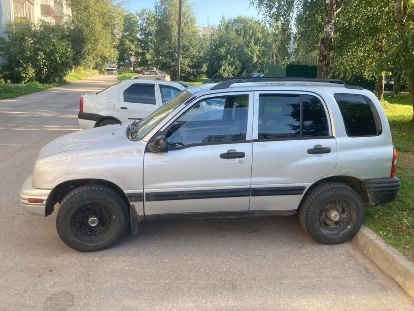 Chevrolet tracker 2003