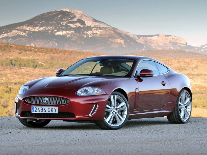 Jaguar XK Coupe
