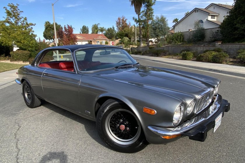 Jaguar xj coupe