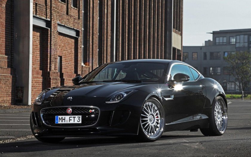 Ягуар машина 2022