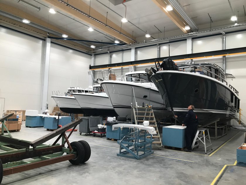 Хаусбот Ушаковские верфи