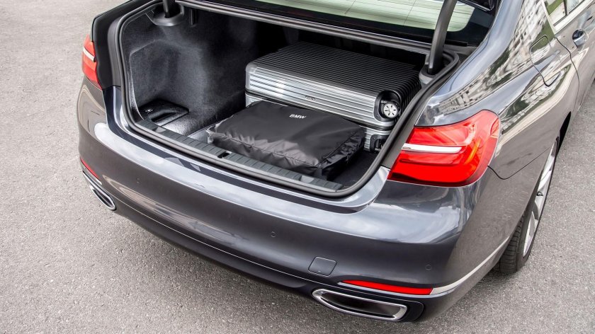 BMW g12 багажник